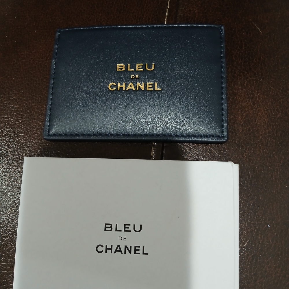 Chanel   Blue Card Holder - Picture 4 of 4